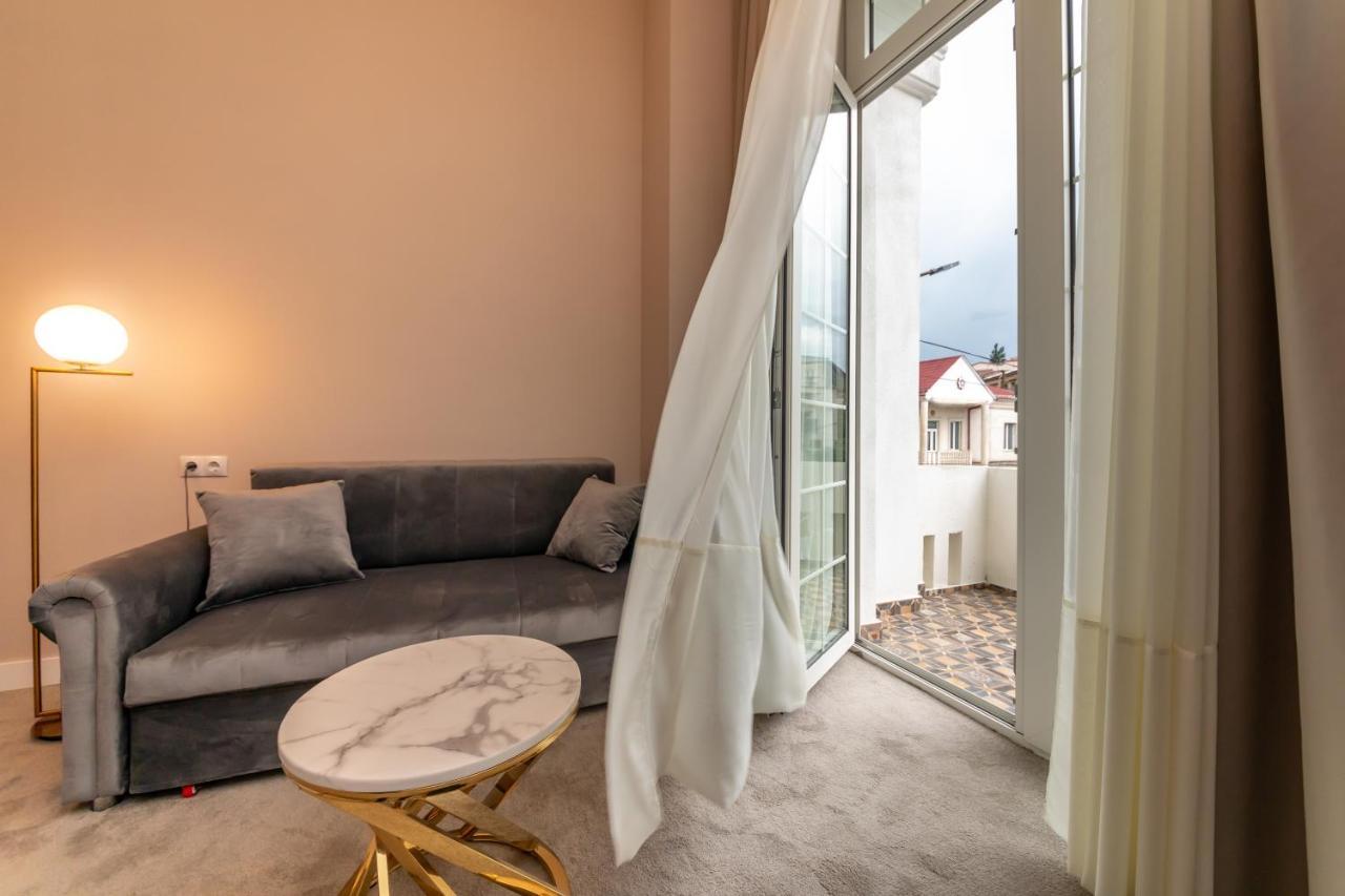 Newport Hotel Kutaisi Bagian luar foto