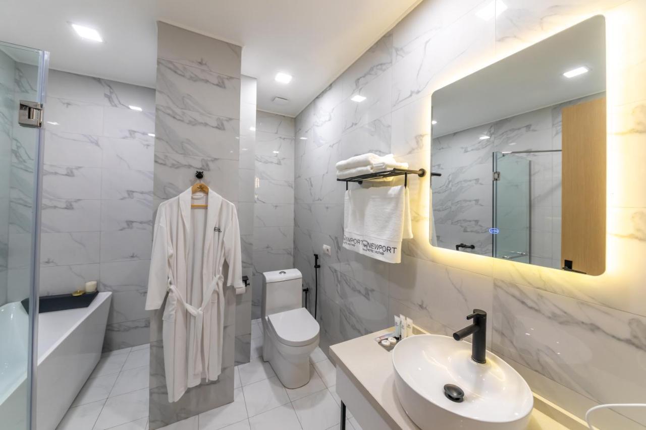 Newport Hotel Kutaisi Bagian luar foto