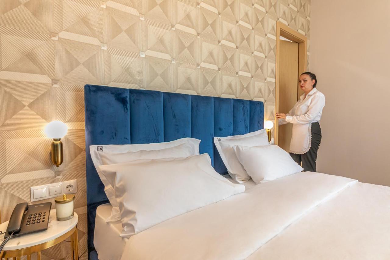 Newport Hotel Kutaisi Bagian luar foto