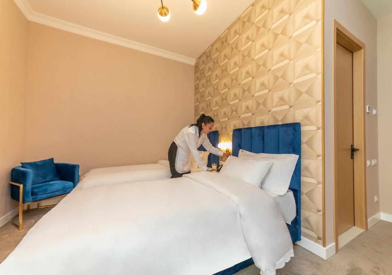 Newport Hotel Kutaisi Bagian luar foto