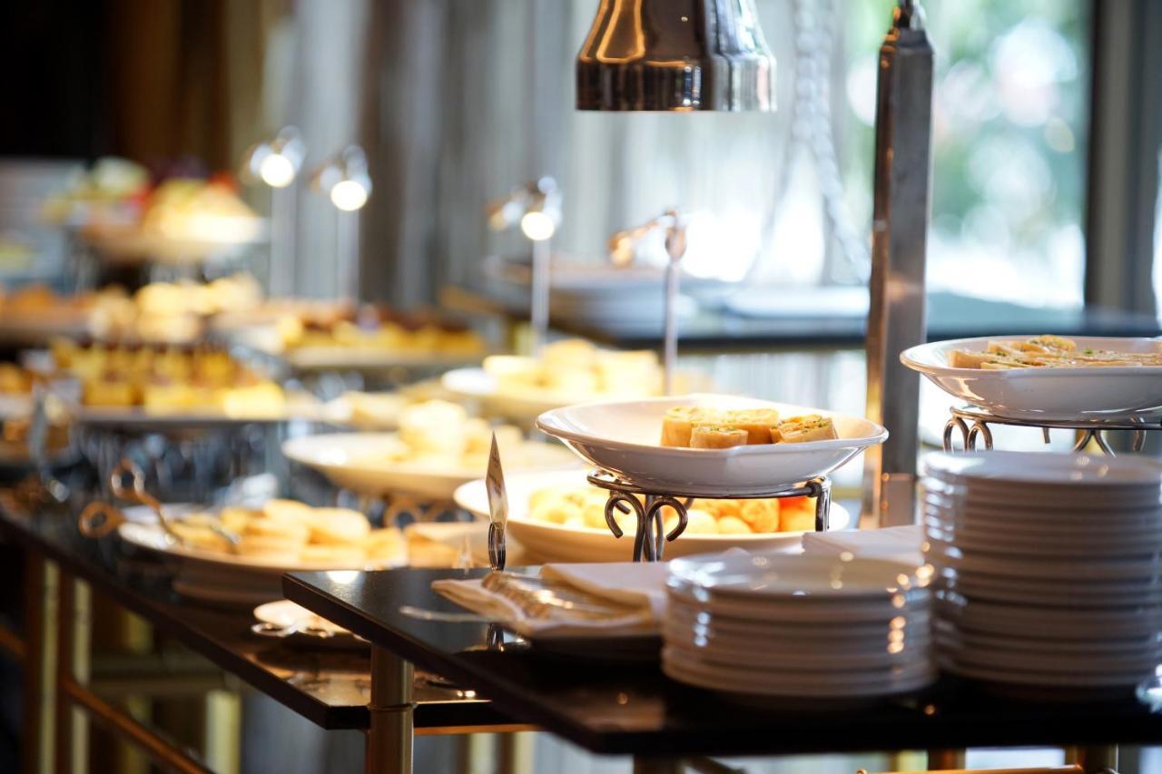 Newport Hotel Kutaisi Bagian luar foto