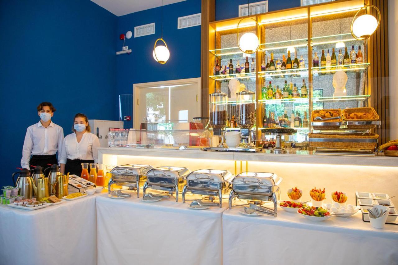 Newport Hotel Kutaisi Bagian luar foto