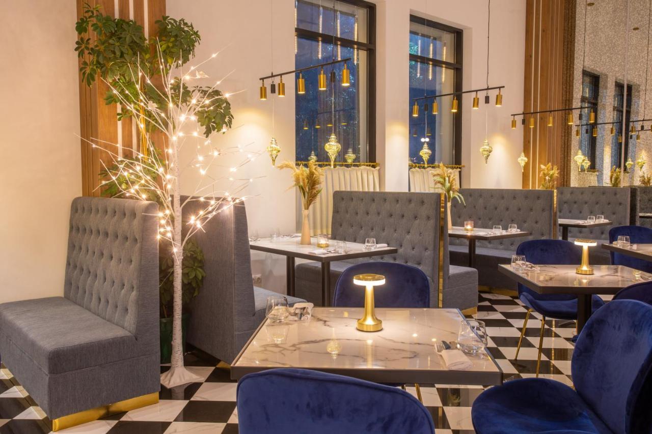 Newport Hotel Kutaisi Bagian luar foto