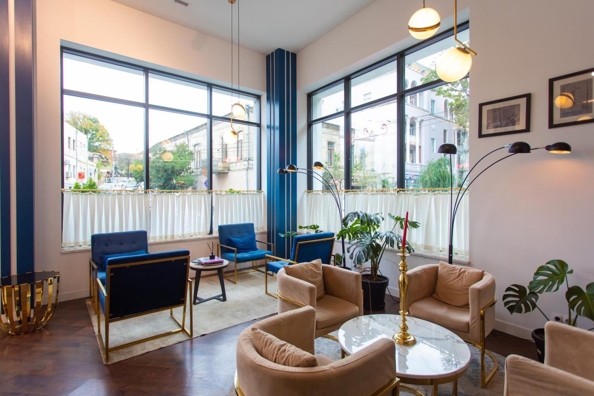 Newport Hotel Kutaisi Bagian luar foto
